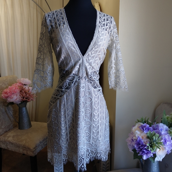 🍒EUC🍒 FOR LOVE & LEMONS SILVER COCKTAIL DRESS - Picture 7 of 10